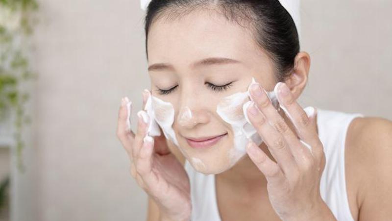 Giá sữa rửa mặt Innisfree hợp lý, phù hợp với nhiều người