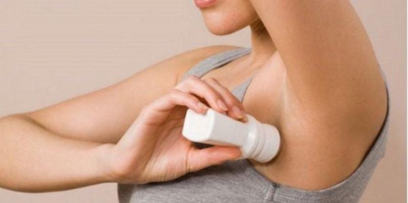 Chọn lăn khử mùi hiệu quả cho bà bầu